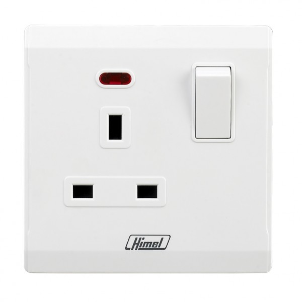 13A 1 Gang Switched Socket with Neon (Flat)